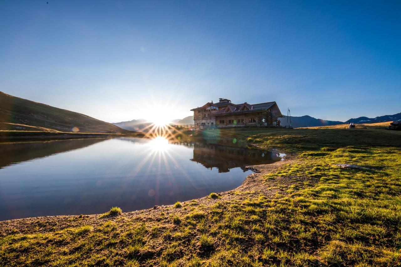 Sunny Valley Mountain Lodge Бормио Экстерьер фото
